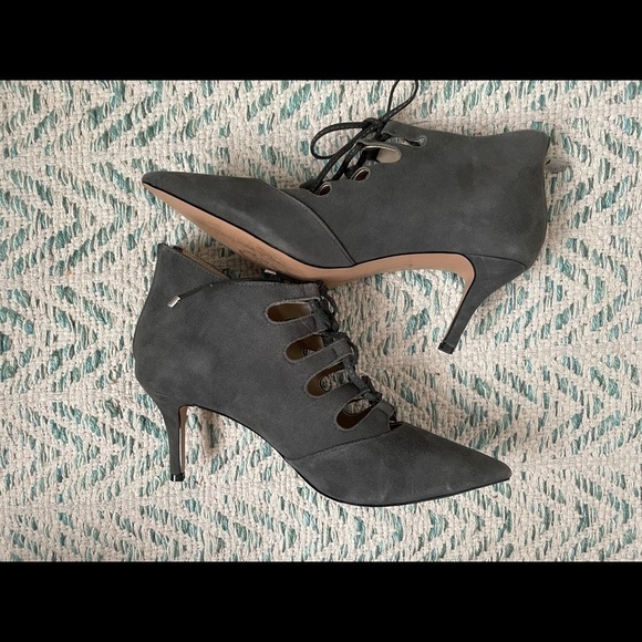 Adrienne Vittadini Gray Lace Up Bootie Heels - Picture 10 of 11